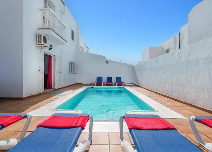 Castillo By فيلة *