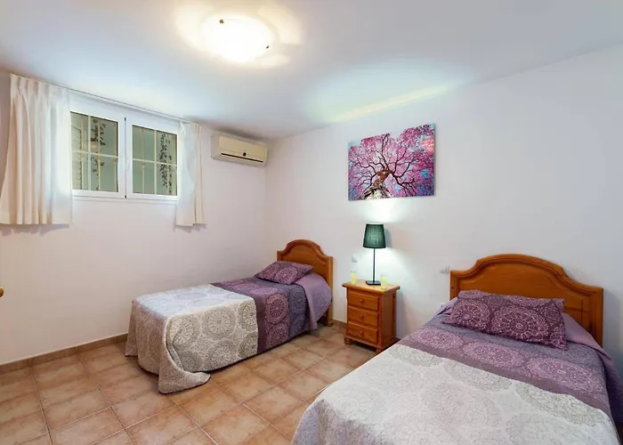 فيلة Castillo By