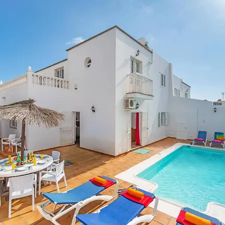Villa Castillo By Puerto del Carmen (Lanzarote)