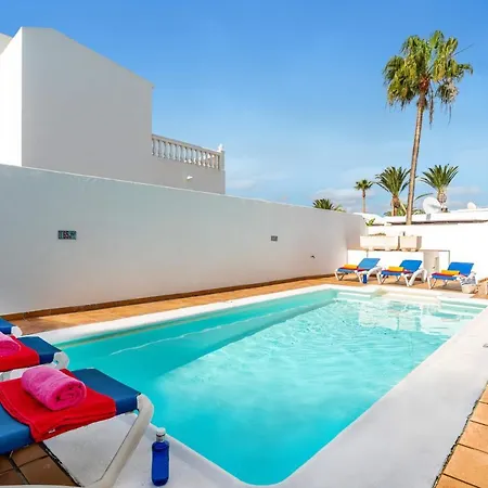 Castillo By Willa Puerto del Carmen (Lanzarote)