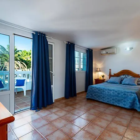 Villa Castillo By Puerto del Carmen (Lanzarote)