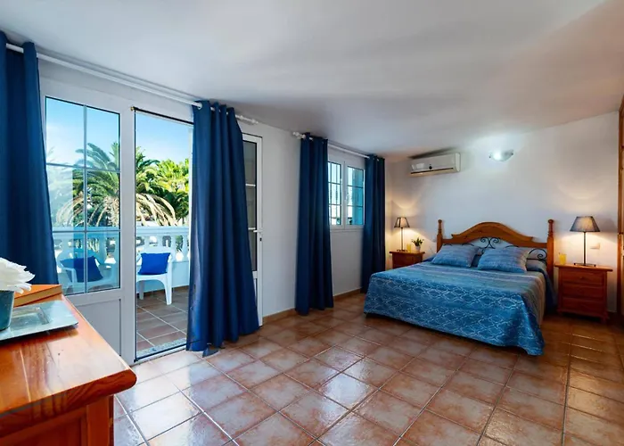 Villa Castillo By Puerto del Carmen (Lanzarote)