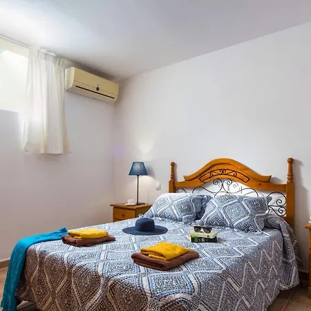 Castillo By 卡门港